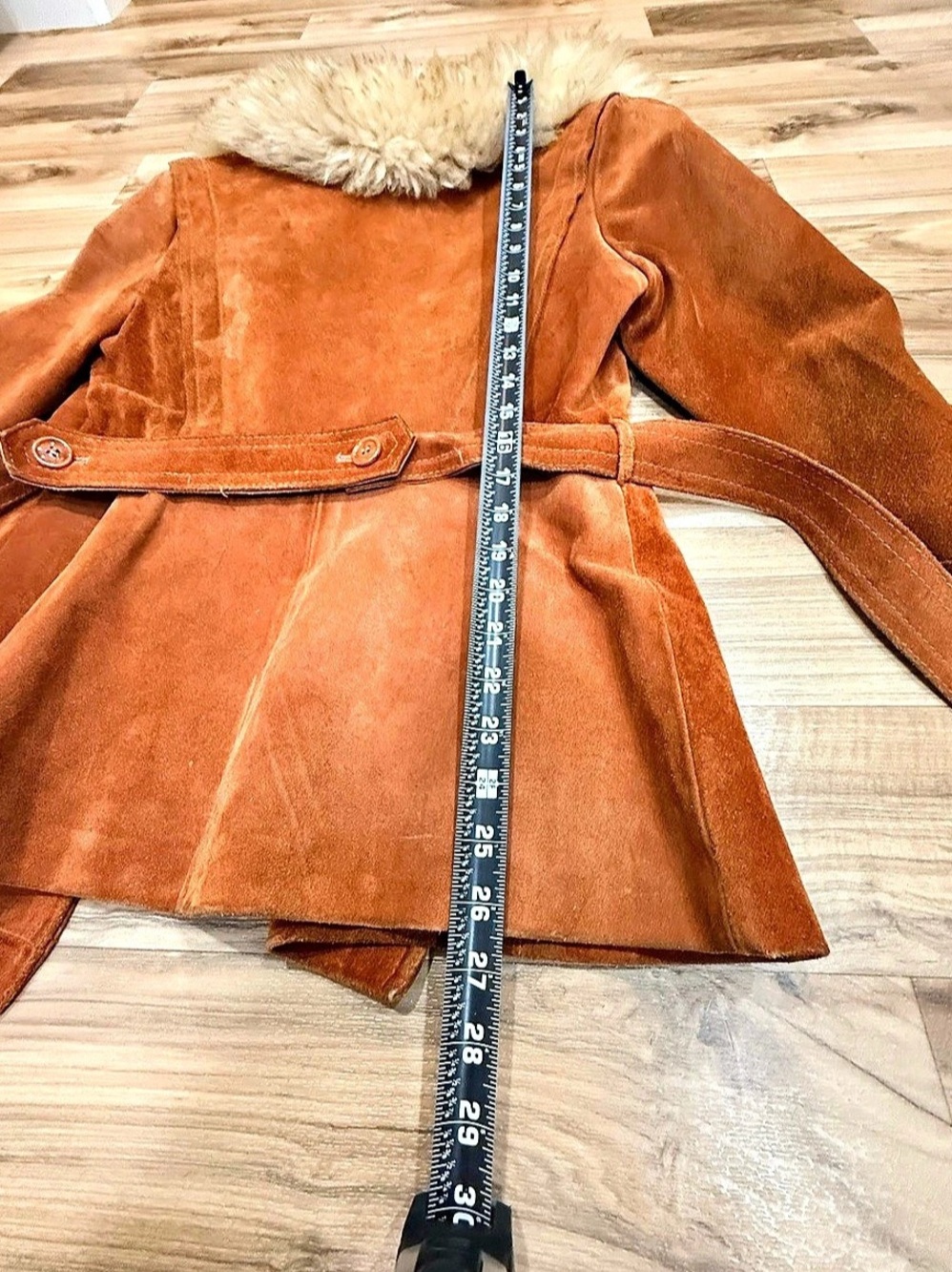 Vintage 1970’s Women's Brown Leather Jacket with Fur Collar - Picture 6 of 16